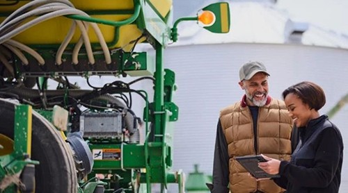 拜耳推出生成式AI專(zhuān)家系統(tǒng)GenAI：以“新質(zhì)生產(chǎn)力”為農(nóng)業(yè)智慧化注入新動(dòng)能