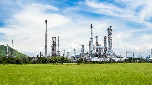 引領綠色浪潮，ABB大電機與發(fā)電機TIE方案重塑石化行業(yè)可持續(xù)基因