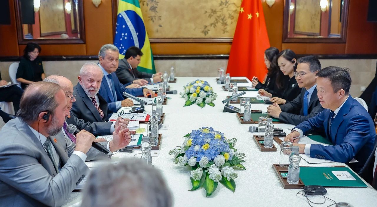巴西總統(tǒng)盧拉會(huì)見(jiàn)張雷，用零碳產(chǎn)業(yè)園推動(dòng)巴西綠色石油戰(zhàn)略