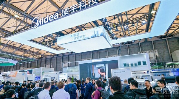 AI智啟建筑新生 美的樓宇科技閃耀2025中國(guó)國(guó)際制冷展